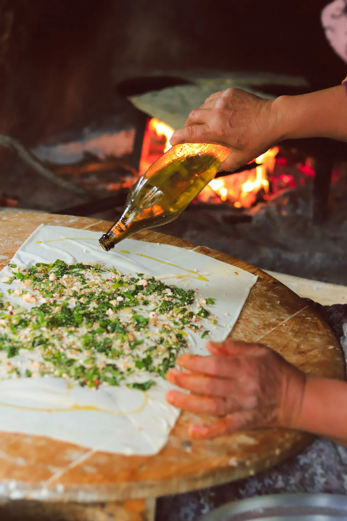 Gözleme prepared by hand in front of guests